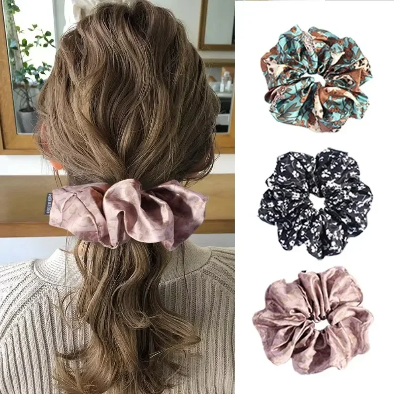 

Scrunchies Silk Satin Vintage Floral Hairtie for Pony Hair Band Beach Accessories Rolled up Women and Girls Fashion Style