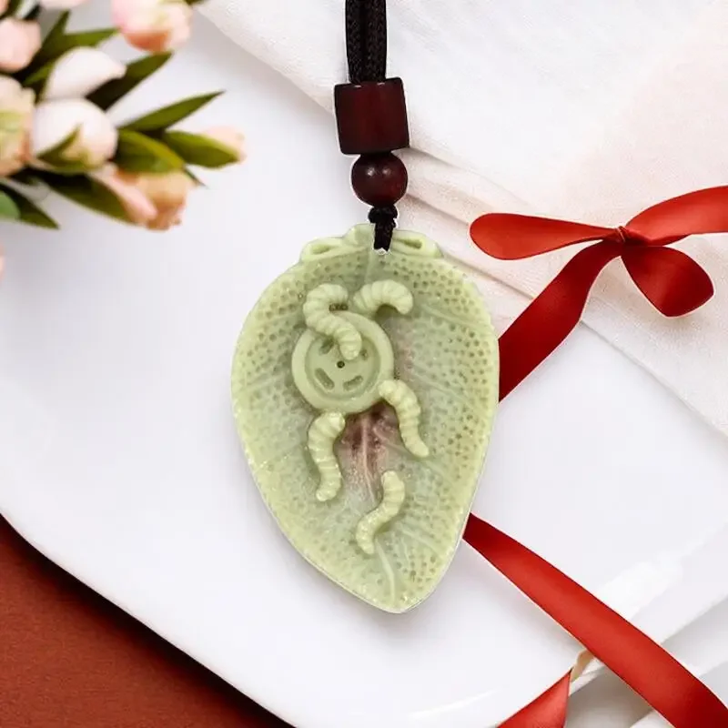 

Jade Leaf Pendant Necklace Amulet Natural Gemstones Talismans Men Designer Charms Jewelry Accessories Man Amulets Pendants