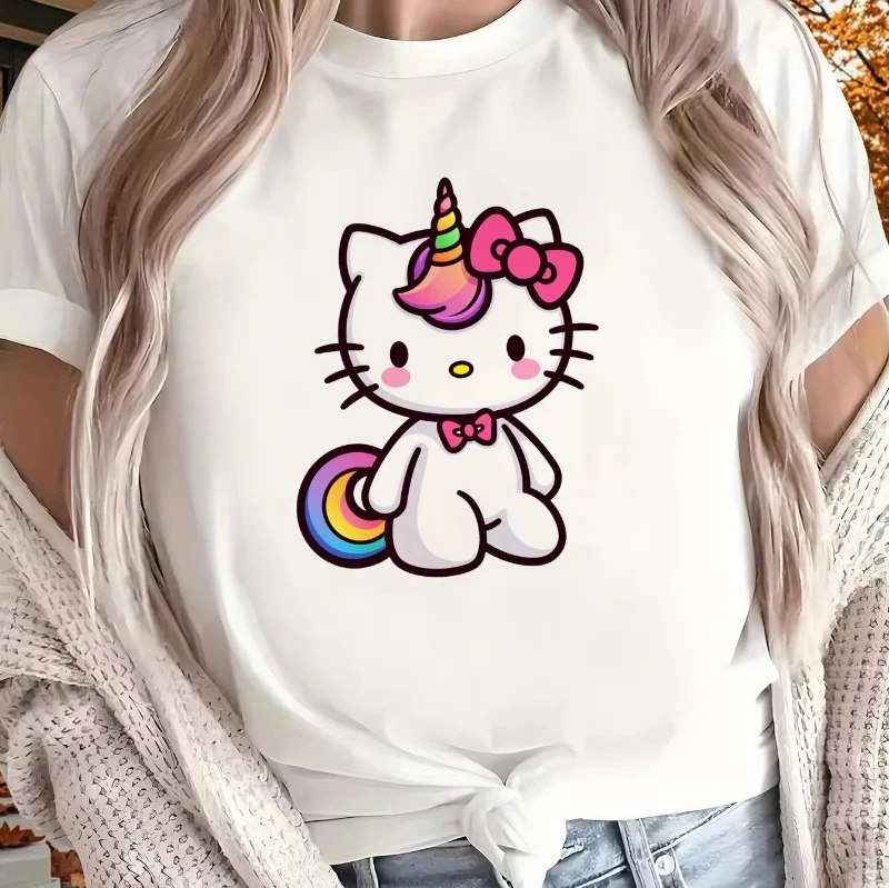 

Футболка Sanrio Hello Kitty and Melody с рисунком единорога — мягкие цвета, милый мультяшный дизайн, свободная и повседневная