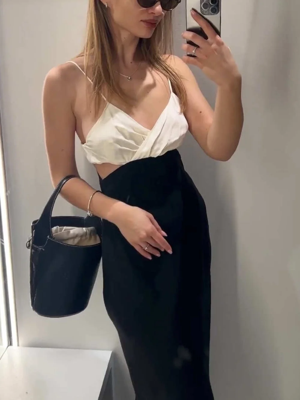 

Women Fashion Dresses White Black Patchwork Sleeveless Backless Hollow Out Zipper Female Summer Holiday Style Long Dress