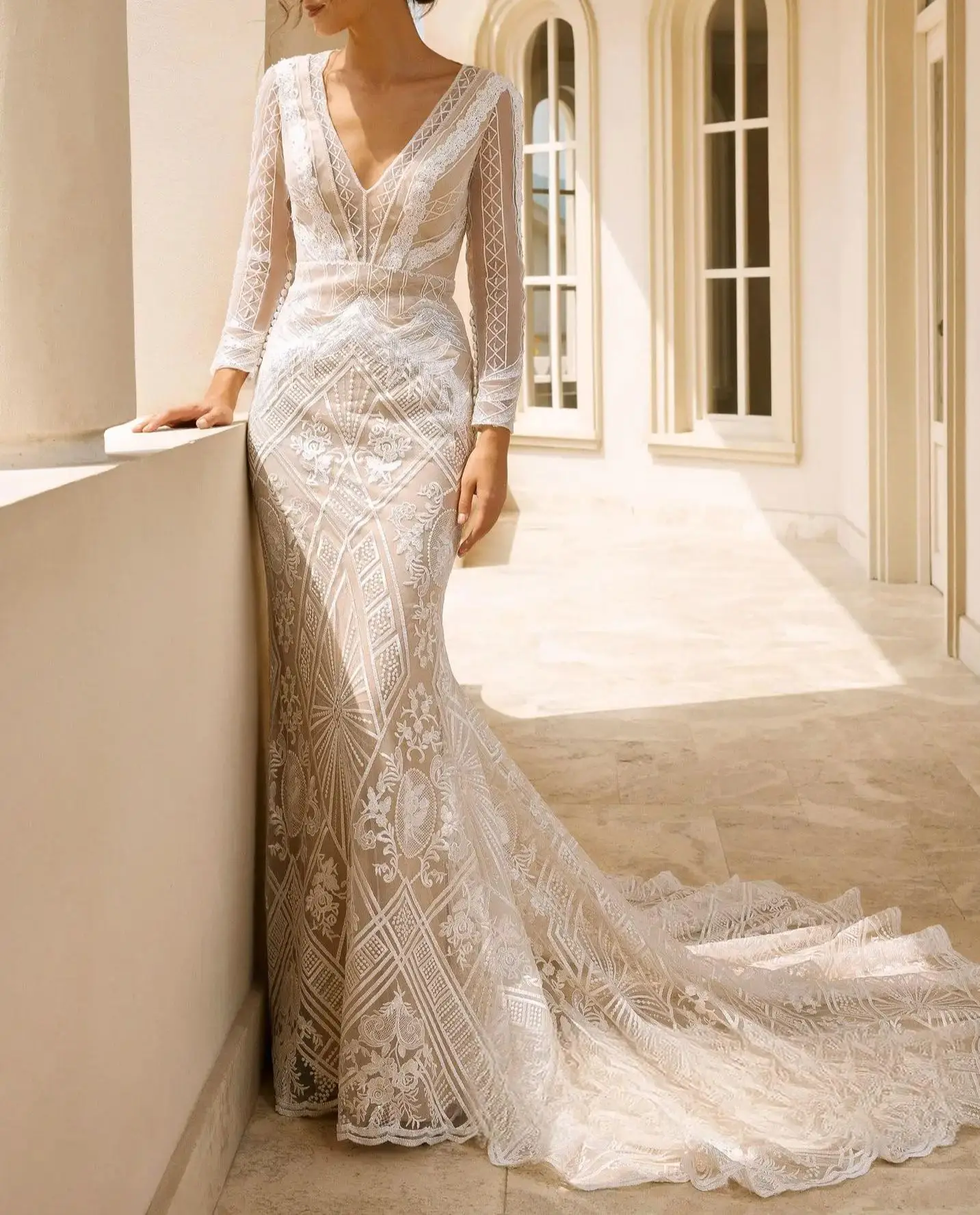 Vestido de novia de playa de sirena moderno y sexy, manga larga, cuello en V, encaje, lentejuelas, cuentas, tren de corte, vestido de novia 2025 personalizado gratis