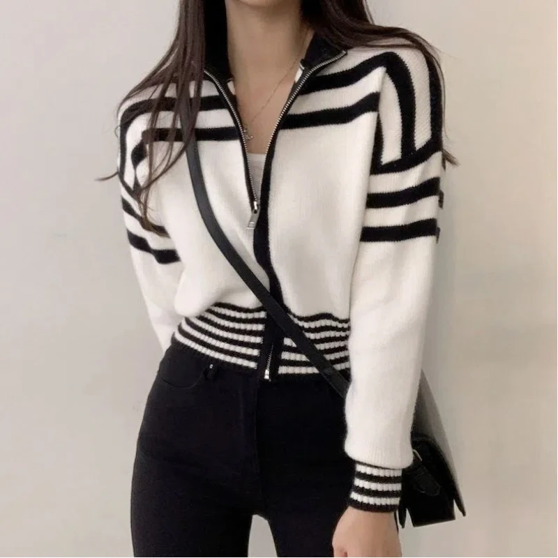 Chic Autumn Contrasting Cardigan Striped Zipper Stand Up Collar Waist Cinching Short Style Spliced Long Sleeved Stripes Sweater