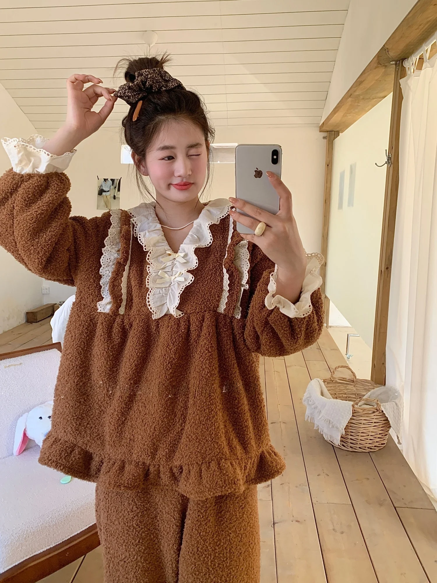 

Korean Style Sweet Girl Ruffle Princess Style Cotton Fleece Padded Home Clothes Women's Long Sleeve V-neck Home Sleepwear