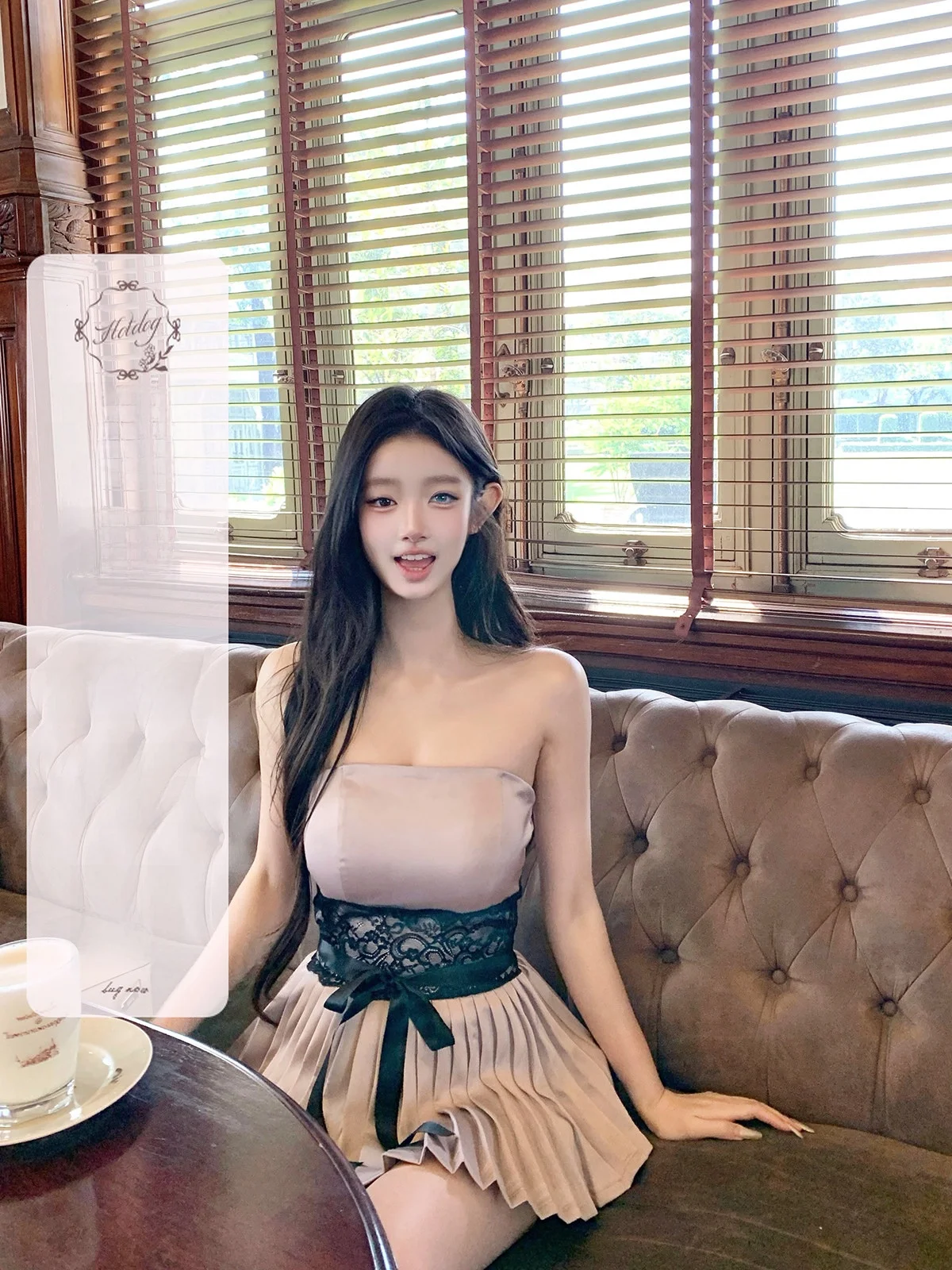 Spicy Style Lace Patchwork Silk Surface Top Design Sensation Little Crowd Elegant Atmosphere Hotdog Casual round Neck Long Sl...