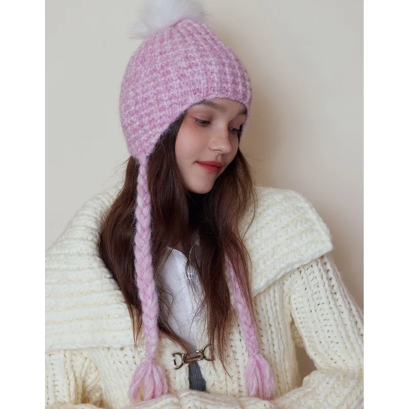 

Шерстяные косы, кисточки, шерстяные шарики, вязаные шерстяные шапки для защиты ушей, модные, теплые и универсальные женские шапки.