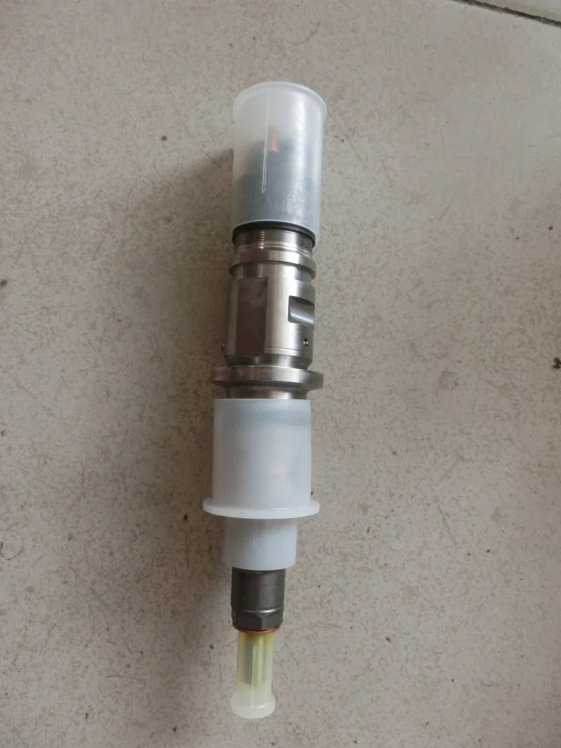 

Construction Machinery Heavy Truck Engine Parts Common Rail Fuel Injector for ISDE 4988835 0445120161