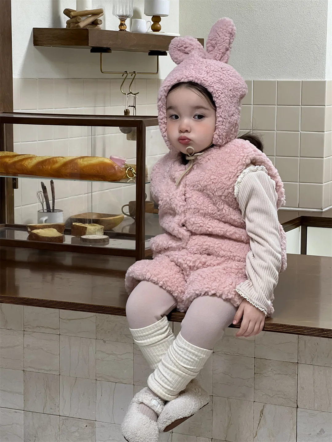

2024 Winter New Baby Sleeveless Warm Clothes Set Infant Girls Thick Plush Rabbit Vest + Shorts 2pcs Suit Toddler Warm Outfits