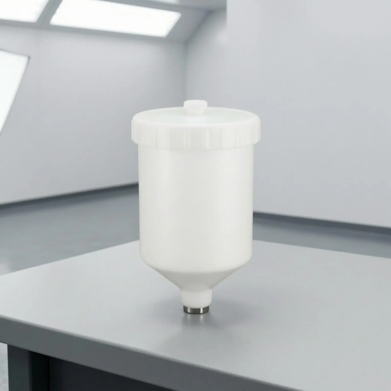 Multi Use Paint Sprayer Cup with Plastic Metal Build for Workshop Painting Needs