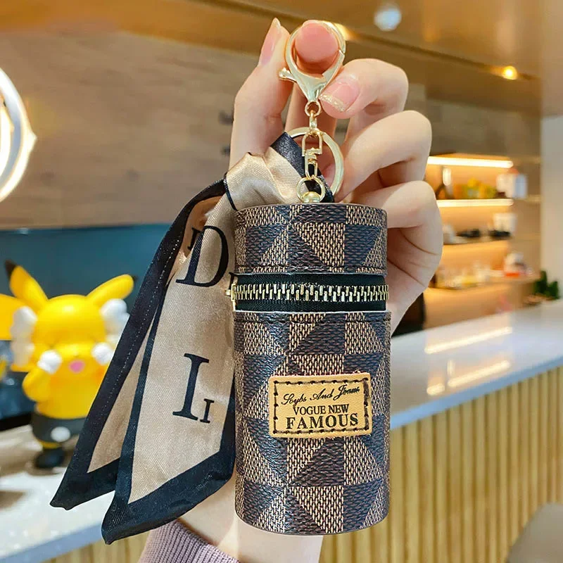 Luxuriöse Leder-Eimer-Lippenstifttasche mit Anhänger, Kopfhörertasche, Mini-Schlüsselanhänger-Tasche, Schlüsselbeutel, Damen-Accessoires, Schlüsselring, Geschenk – Detail 7