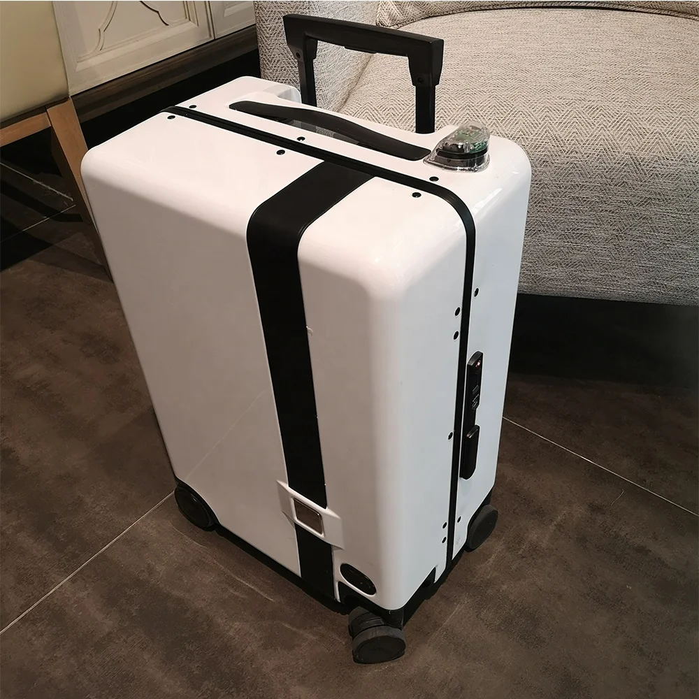 2020 New Automatic Following Robot Smart Luggage USB Charging Board Suitcase with remote control