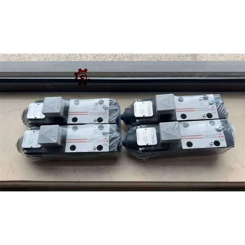 صمام التحكم في الملف اللولبي DHI DHE DKI DKE SDKE-1711/1713/1714/15/16/17/18 10S صمام هيدروليكي SDHI-0715-X 12DC 23