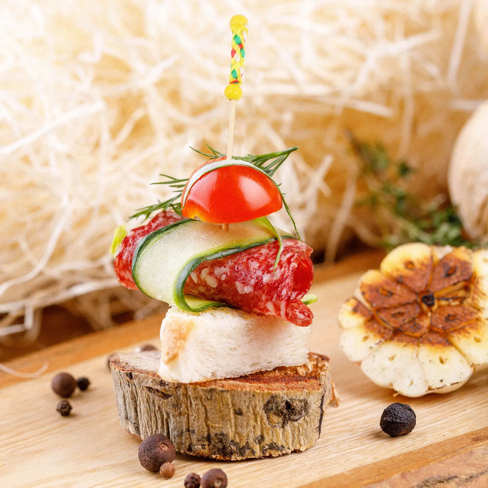 200 Palillos de Bambú Desechables para Frutas, Aperitivos, Cócteles, Bebidas, Charcutería, Fiestas y Snacks