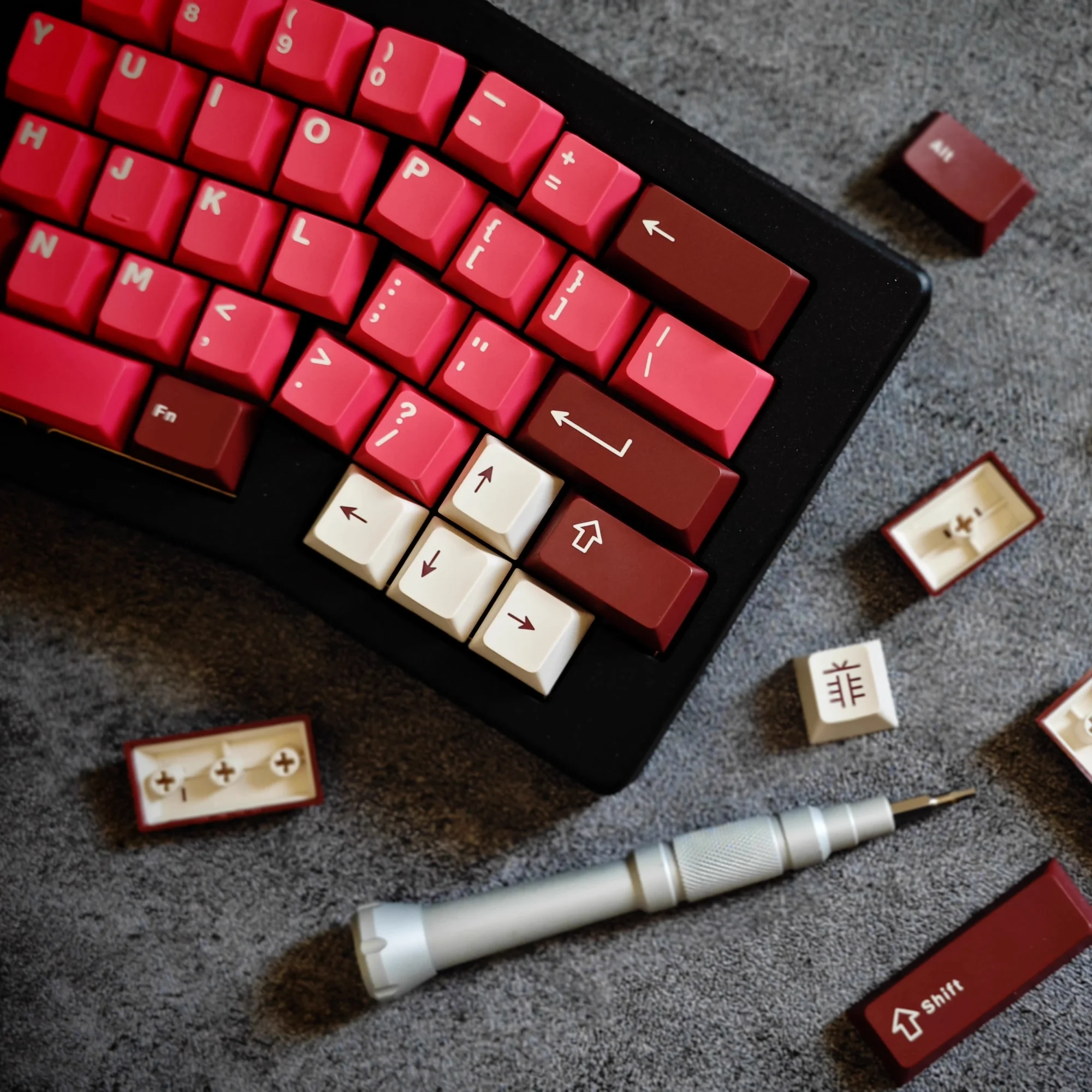 Aifei Pleuche Cake Keycaps Red Color ABS Double Shot Lightproof Cherry Profile For 61 64 68 84 87 96 980 Mechanical Keyboard