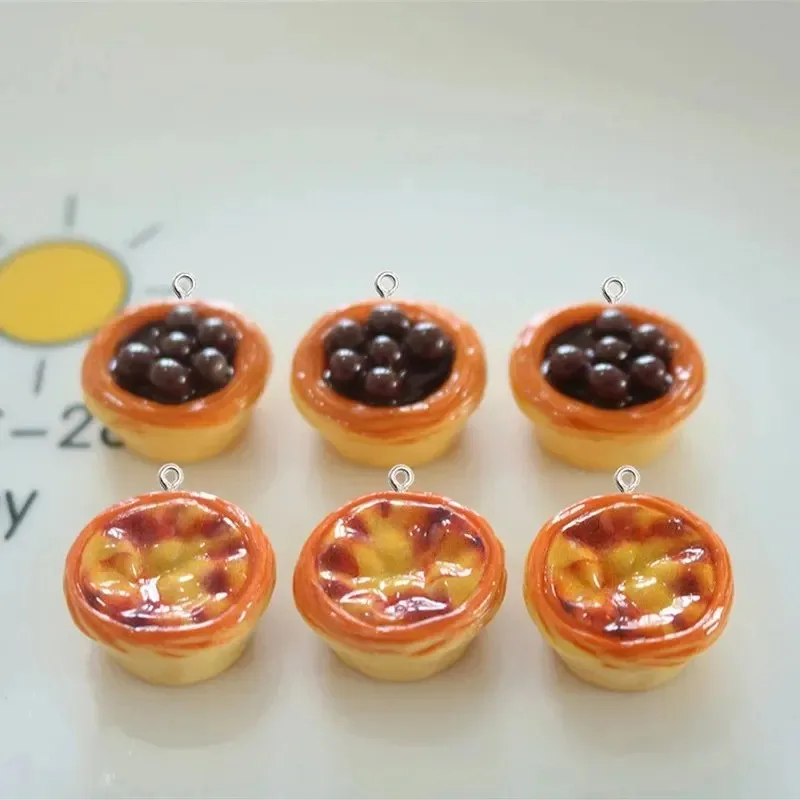 10 piezas de dijes de resina de simulación de tarta de huevo Kawaii, colgantes de comida artificial, suministros de joyería DIY para pendientes, collares y llaveros