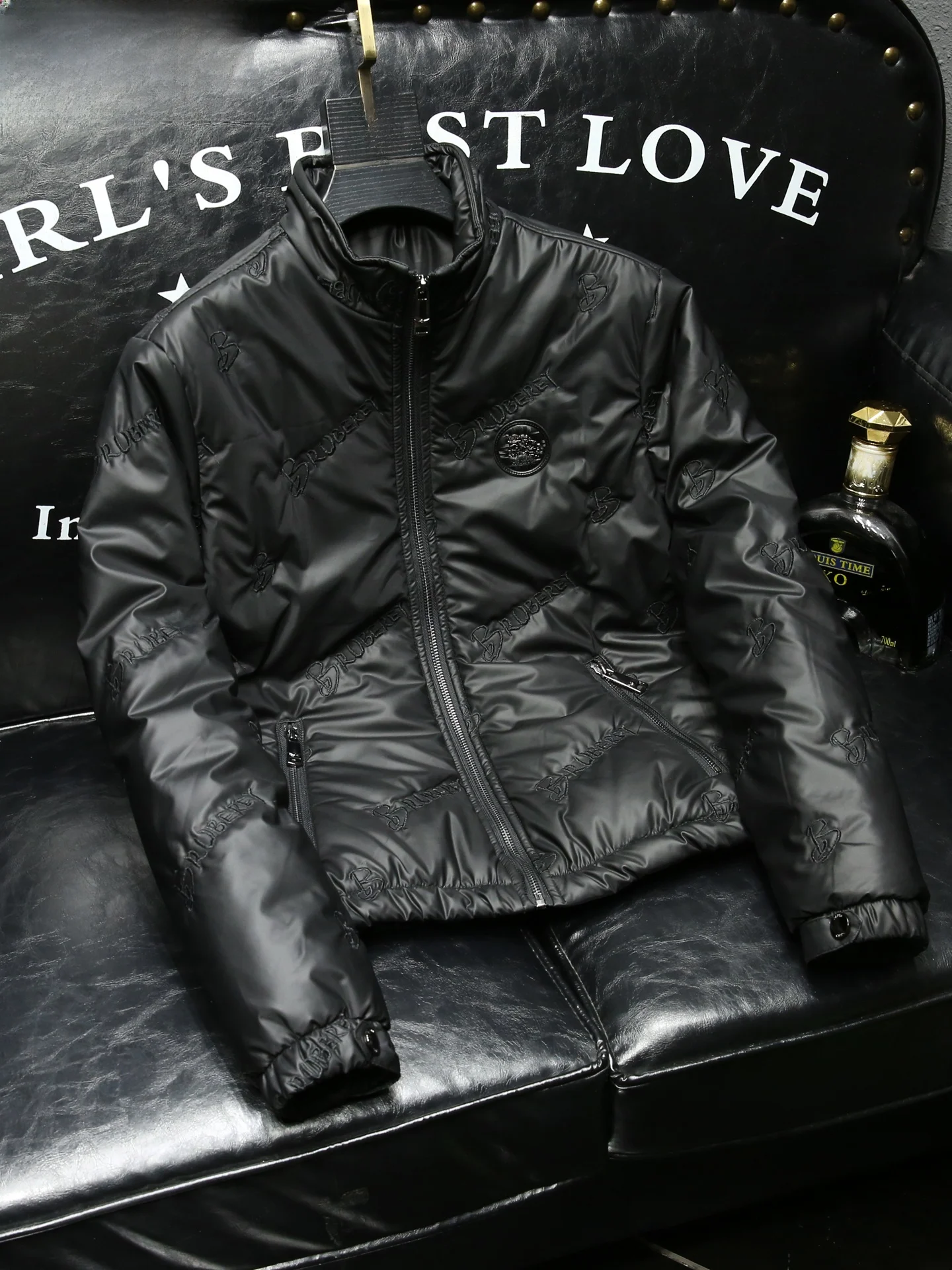 

Мужская модная хлопковая куртка с вышивкой, воротником-стойкой, теплая зимняя верхняя одежда, приталенный крой, с полиэстеровым наполнителем, длинными рукавами, на молнии