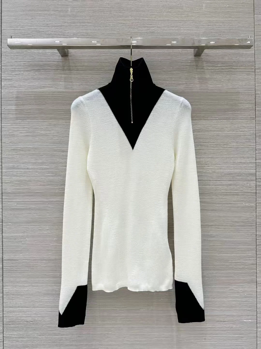 High end customized women's versatile contrasting small stand up collar half zipper knitted sweater