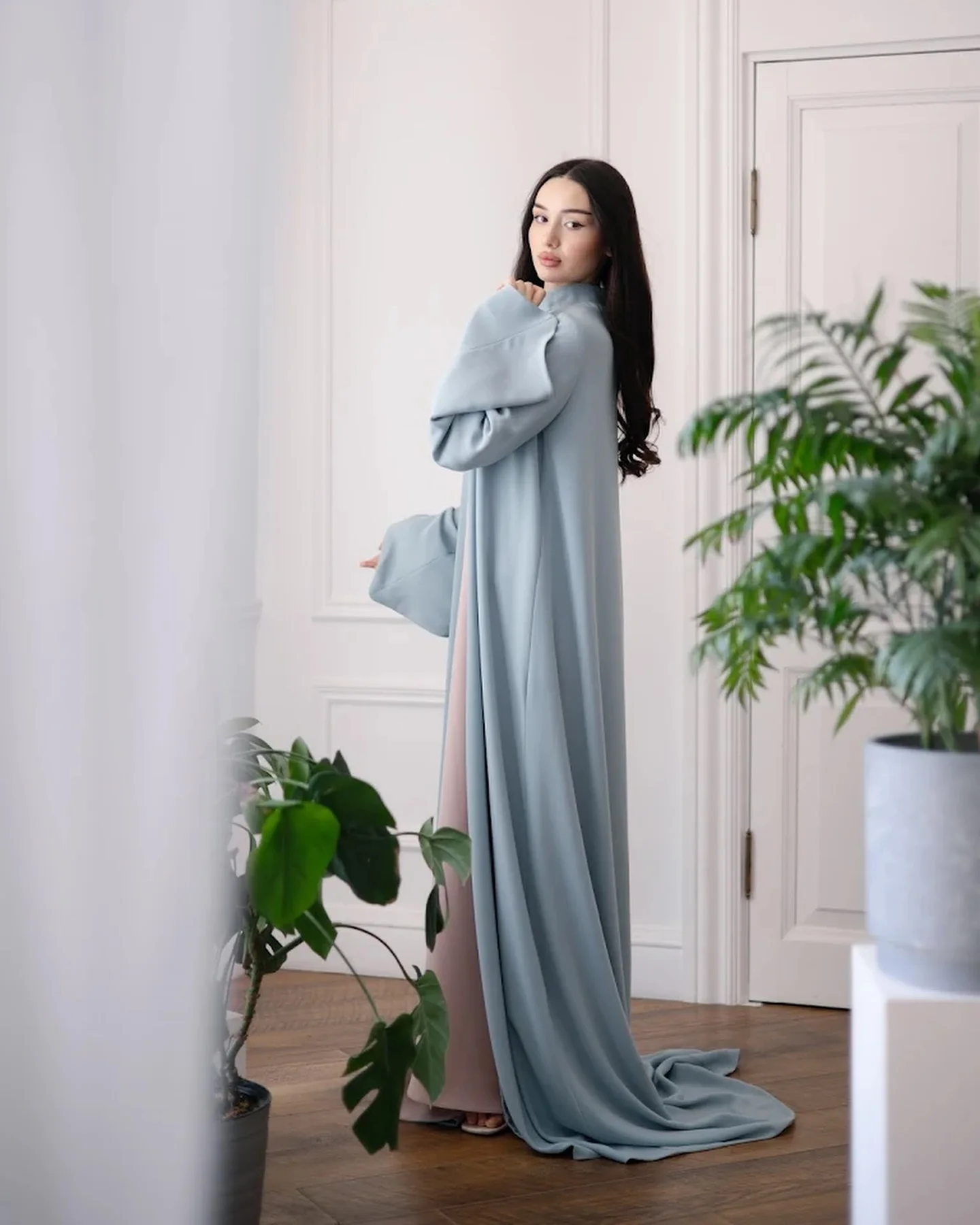 Gaun Malam A-Line Jersey Anggun Kustom Gaun Acara Khusus Panjang Lantai Kerah Tinggi Lengan Panjang Temperamen