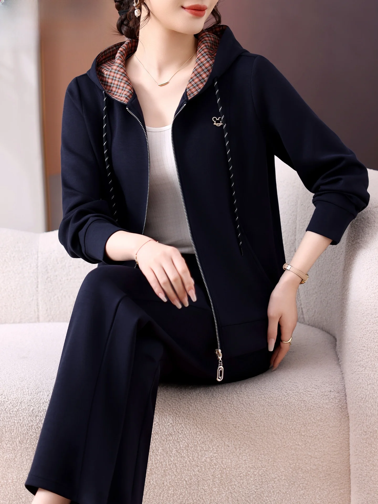 

Casual Mom Sportswear Set Women's Spring Autumn Large Size Top Bot Two Piece Suit Korean Sle Warmth Polyester Fiber