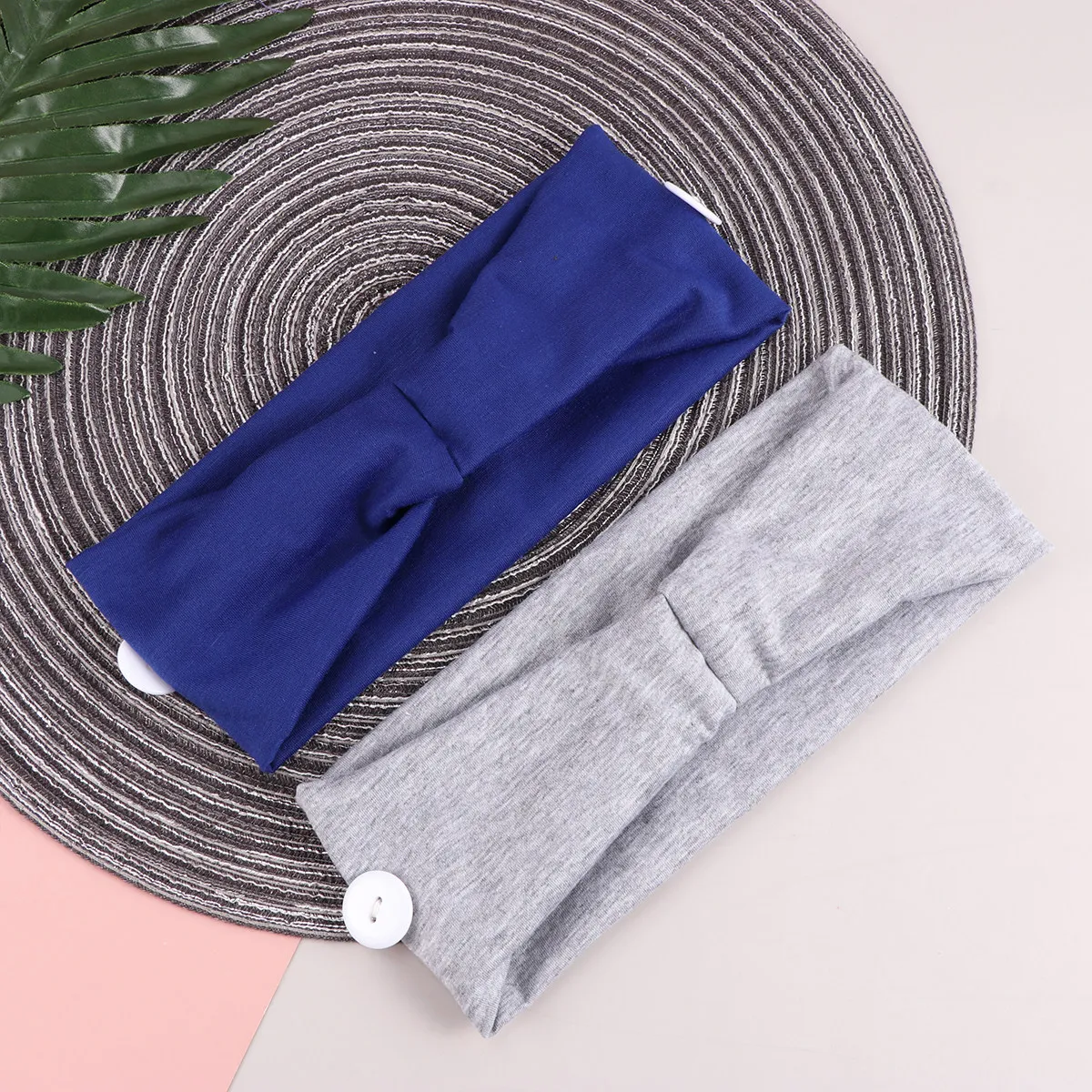 

Комплект из 2-х эластичных хлопковых повязок на голову для фитнеса для женщин: простые, элегантные, с кнопкой, для йоги, аксессуар для фиксации волос