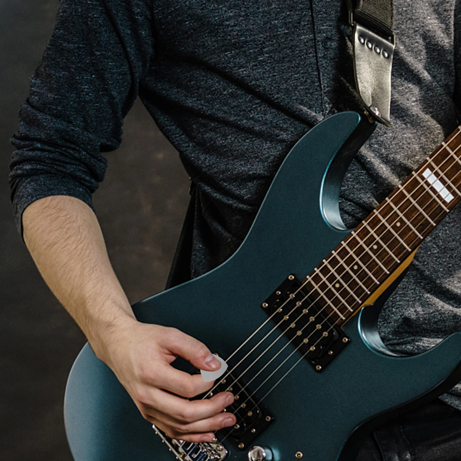 12 Uds púas de guitarra de acero inoxidable púas profesionales duraderas para accesorios de guitarra de sonido auténtico púas de bajo