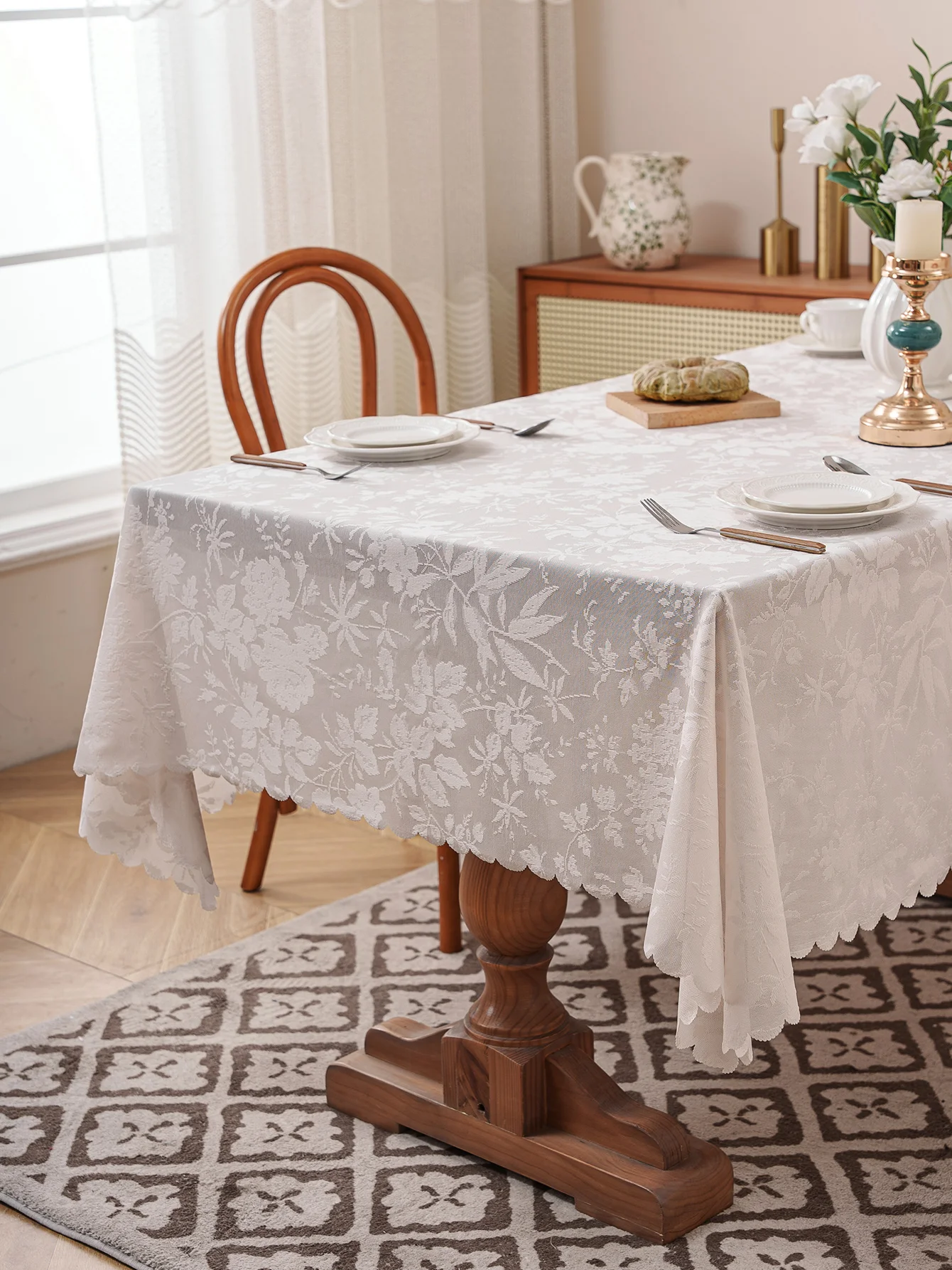 White Floral Branches Embossed Tablecloth Small Fresh Style Dining Table Napkin Decor Anti-Slip Design for Home Decoration