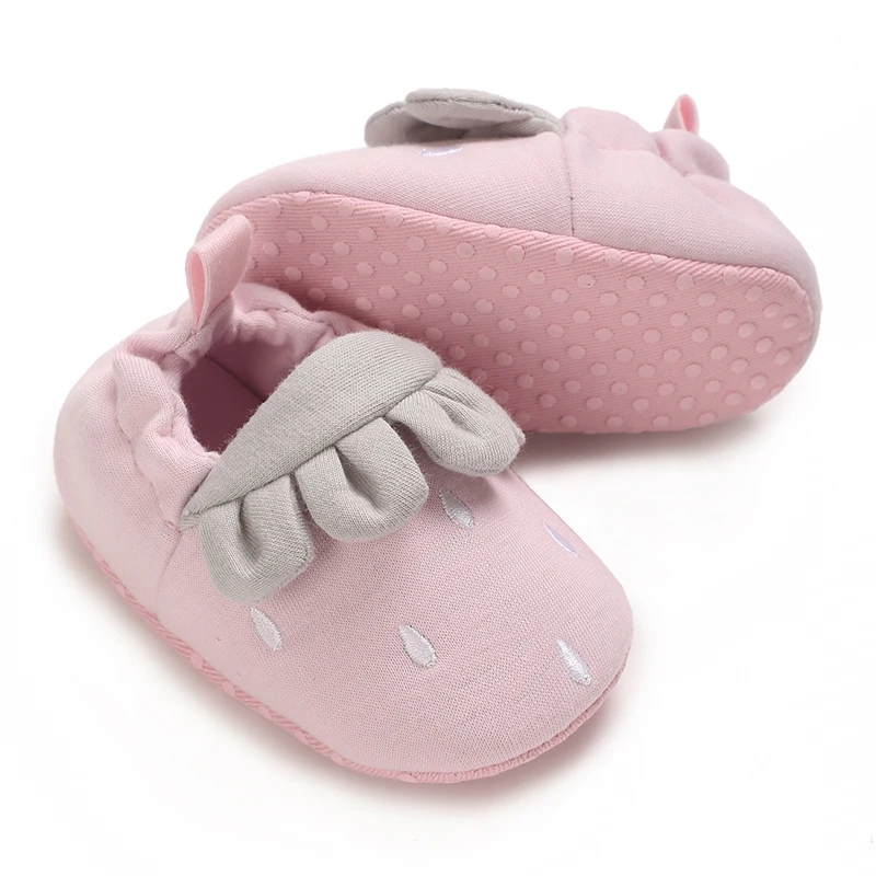 New Baby Casual Shoes Cute and Sweet Strawberry Baby Shoes Soft Sole Comfortable and Non slip Baby Walking Shoes