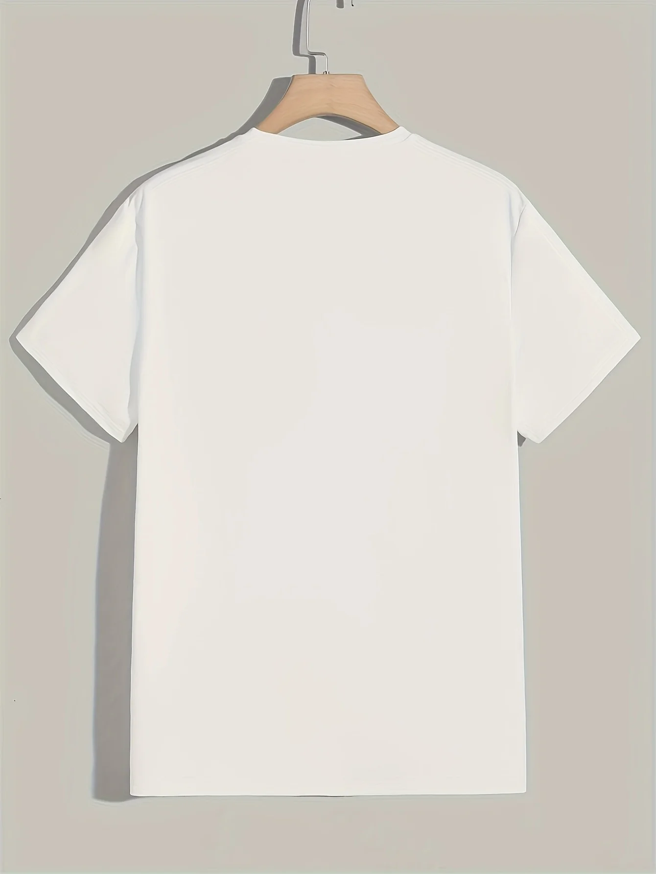 تي شيرت نسائي كاجوال فضفاض مناسب لعيد الميلاد سانتا كلوز مع طباعة نصية "أخبرني ما تريده حقًا".