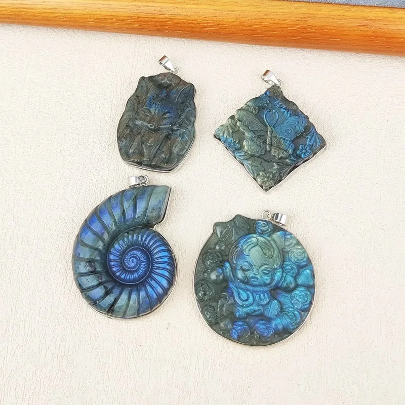 

Резьба по кристаллам из натурального лабрадорита – скульптура бабочки из необработанного лунного камня синей вспышки, декор из целебного камня, художественное ремесло из драгоценных камней