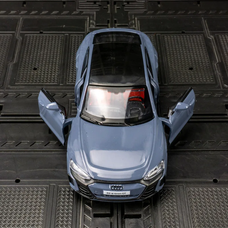 modelo-de-carro-em-liga-metalica-audi-rs-e-tron-gt-escala-1-36-com-portas-que-abrem-efeitos-sonoros-e-luminosos-simulados-e-detalhes-elaborados