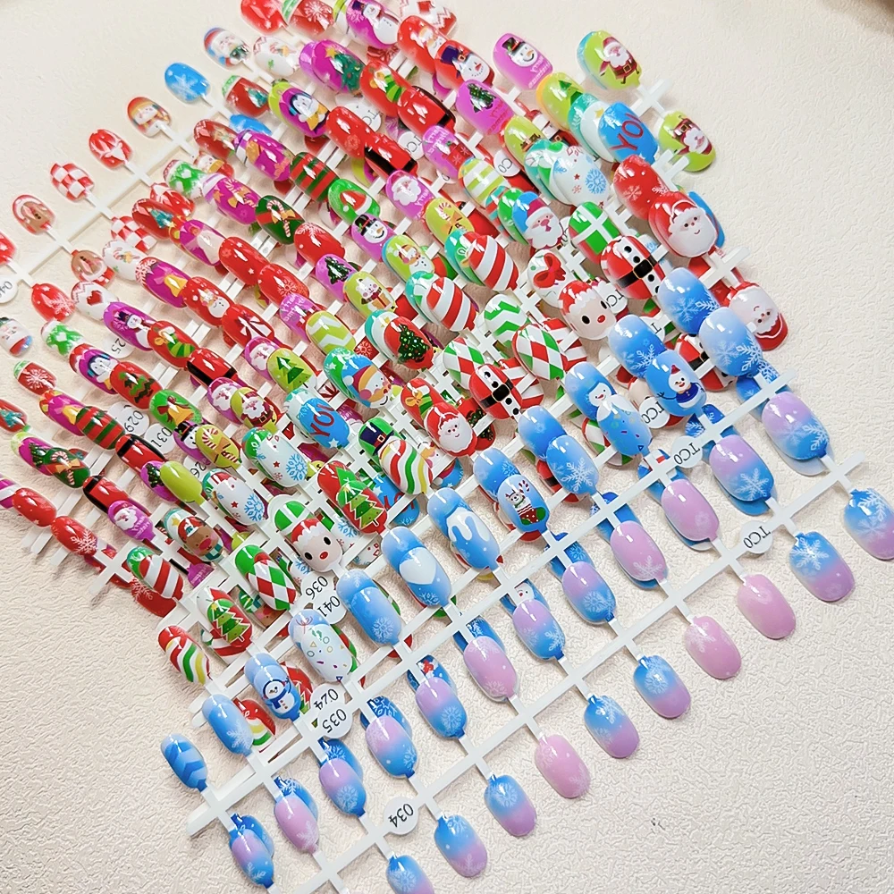 24pc/Strip Cute Cartoon Kids Christmas Design False Nails 3D Full Cover Short Wearing Fake Nails Popular Children Press On Nails