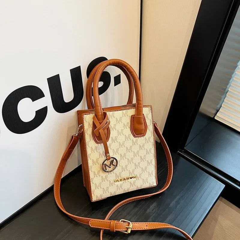 

Chic Women Crossbody Bag Simple Shoulder Bag For School Students Campus Style And Daily Portable Use