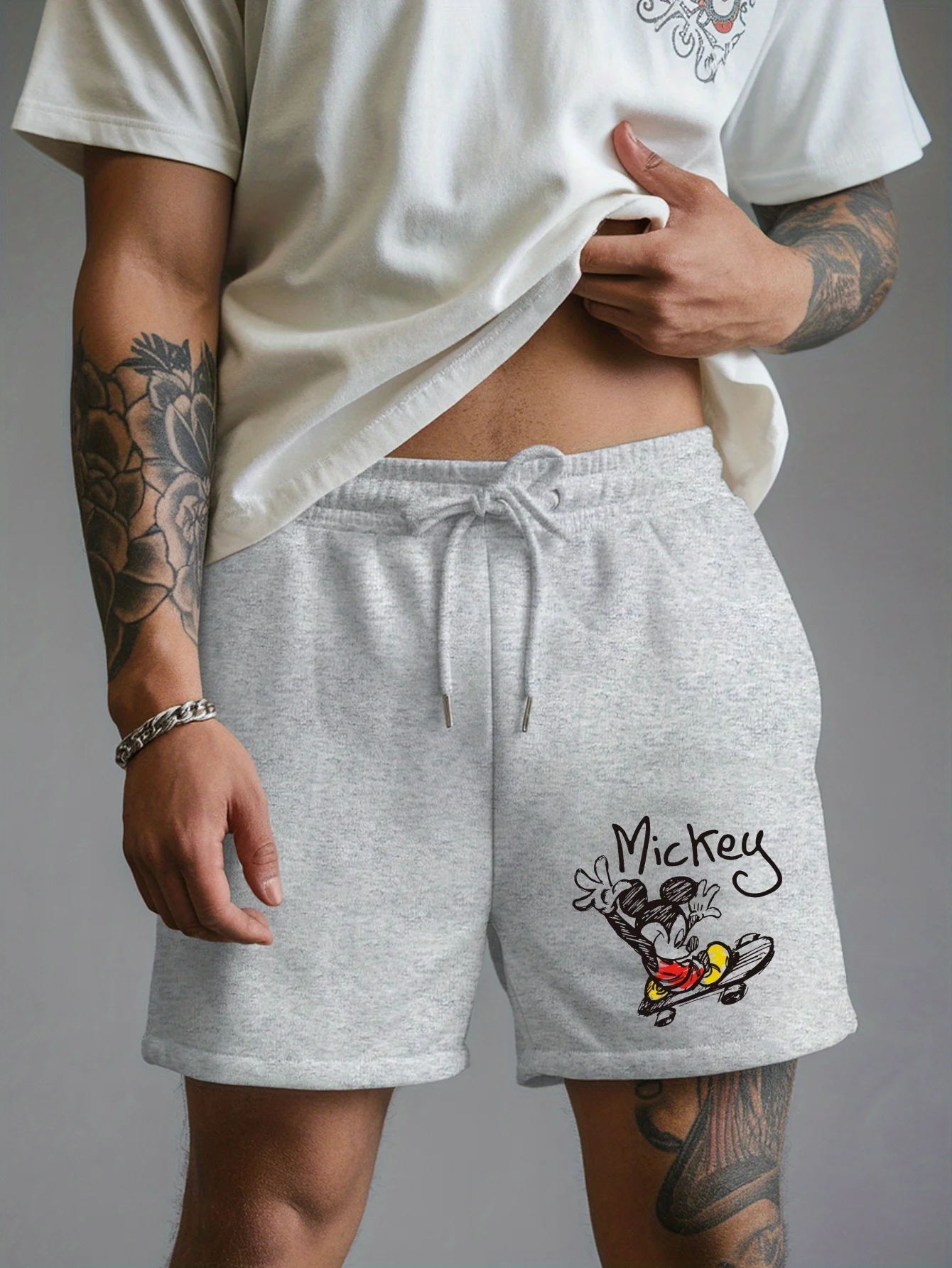 2025 الخريف والشتاء جديد ريترو الرعب برج قميص ميكي صديق القطن الخالص جولة الرقبة قميص الدراجات قميص كبير الحجم