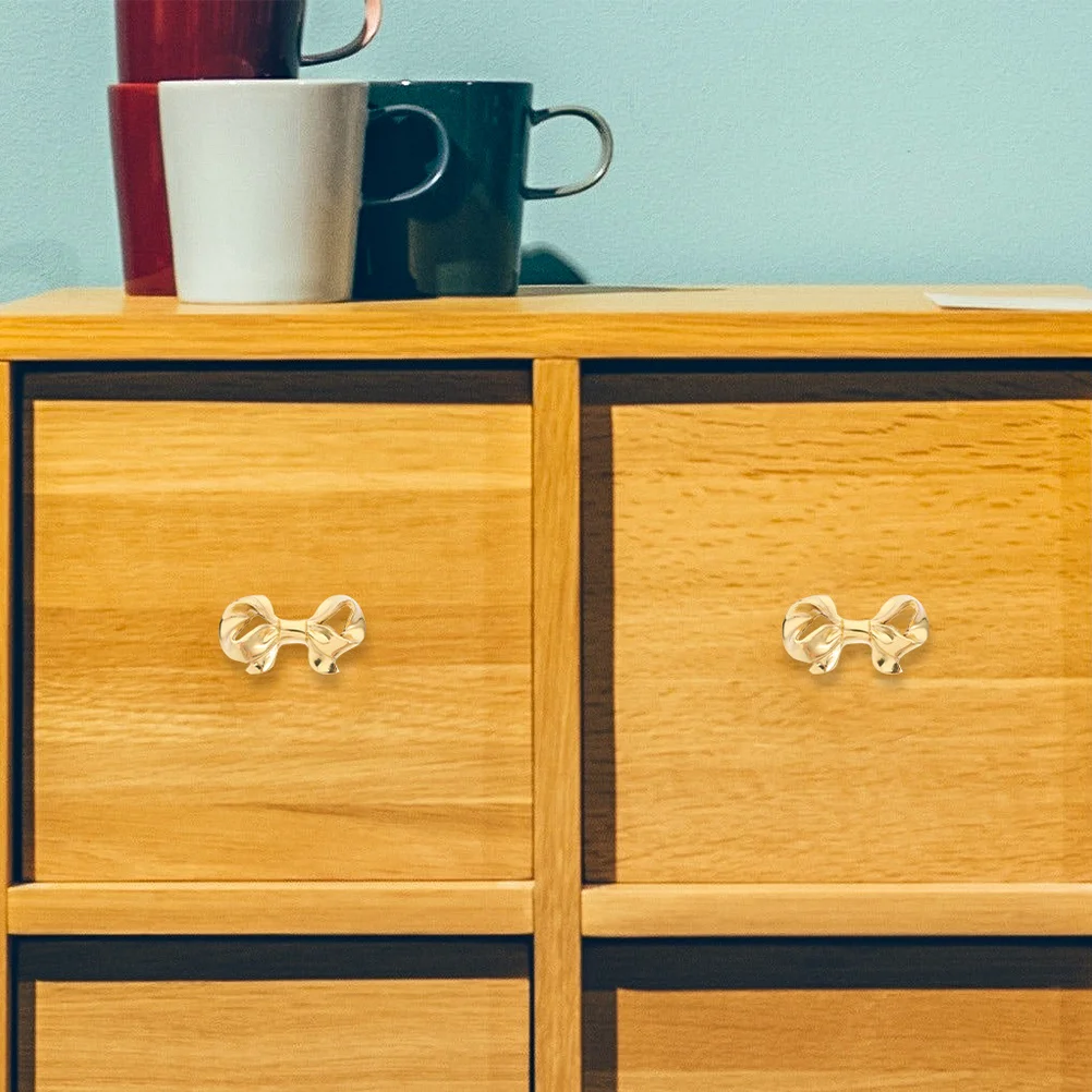 

2Pcs Gold Brass Bow Drawer Knobs Durable Rust Resistant Decorative Pulls for Kitchen Cabinets Dressers Wardrobes 49x27x19mm