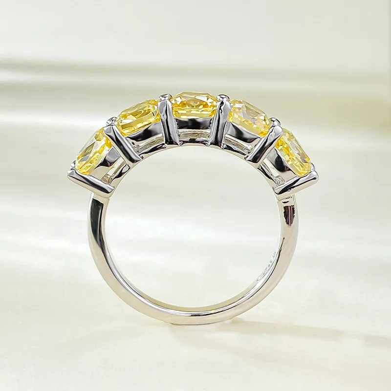 Jewelry S925 Silver New Product 5 * 5mm Fat Square Yellow Diamond Five Stone Ring for Women in Europe and America