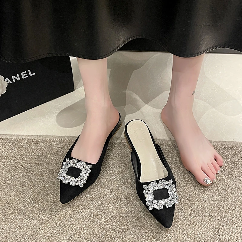 Summer Pointed Toe Women Mules Slippers Fashion Shallow Crystal Decoration Slides Shoes Ladies Casual Outdoor Low Heel Sandals