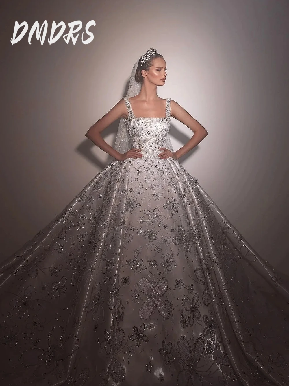 

Glitter Floral Patterns Vintage Square Neckline Wedding Dress Noble Beaded Customized Romantic Glamorous Ball Gown For Women