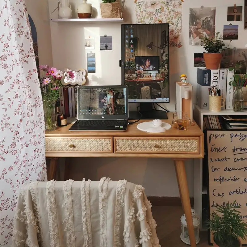 Solid wood desk, simple modern computer desk, small apartment learning desk