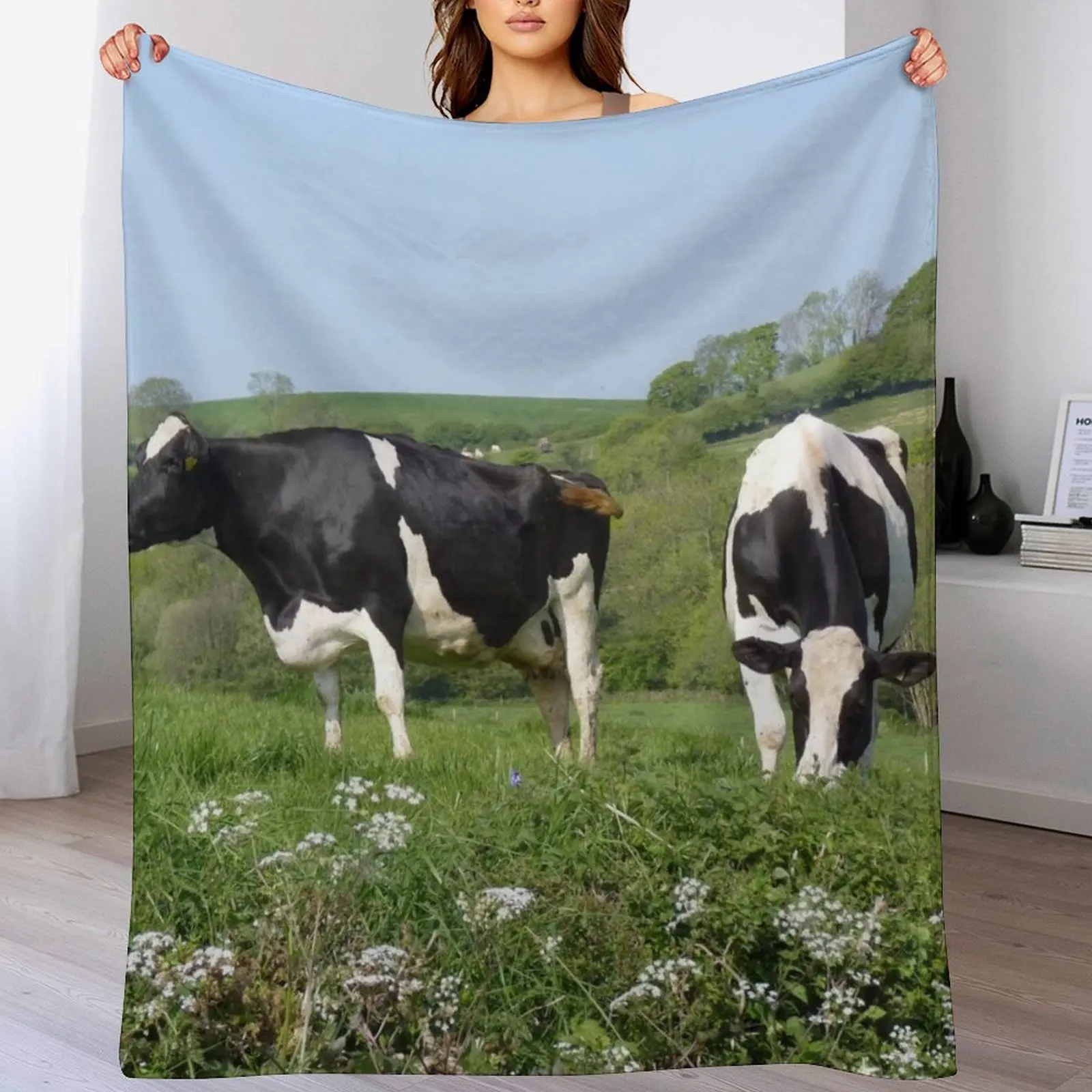 Dairy Cows Grazing Throw Blanket Cozy Sofa Blanket for TV Watching Napping