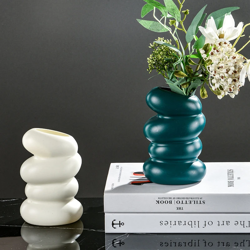 【M】Plastic Spiral Vase Nordic Creative Flower Arrangement Container For Kitchen Living Bedroom Home Decoration Ornament