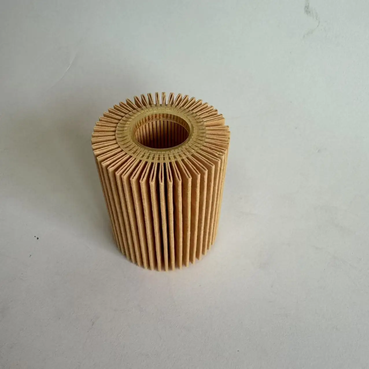 LEWEDA High Efficiency Engine Protection Premium OEM 04152-38010 Oil Filter For Lexus IS250 RX350 Toyota Camry RAV4 04152-YZZA3