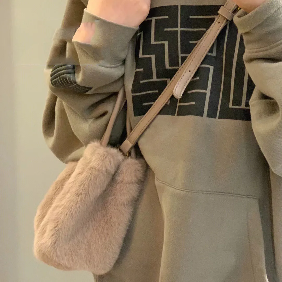 

Women Autumn Winter Handbag New Korean Fashion High Aesthetic Solid Bucket Bags Versatile Square Black High Quality Commute Bag