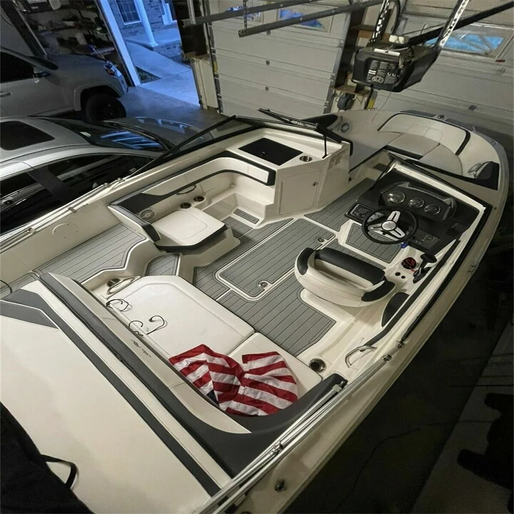 2015-2019 Searay 190 SPX OUTBOARD Cockpit swimming platform 1/4\