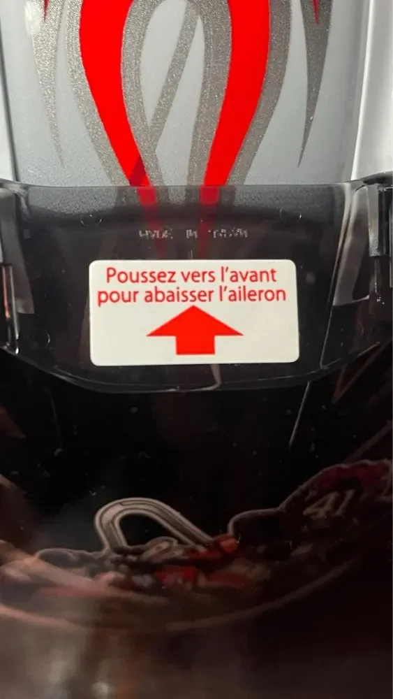 2PCS Car Styling Vinyl Decal French Push Forward To Lower Wings Helmet Decorate StickersSmall Size
