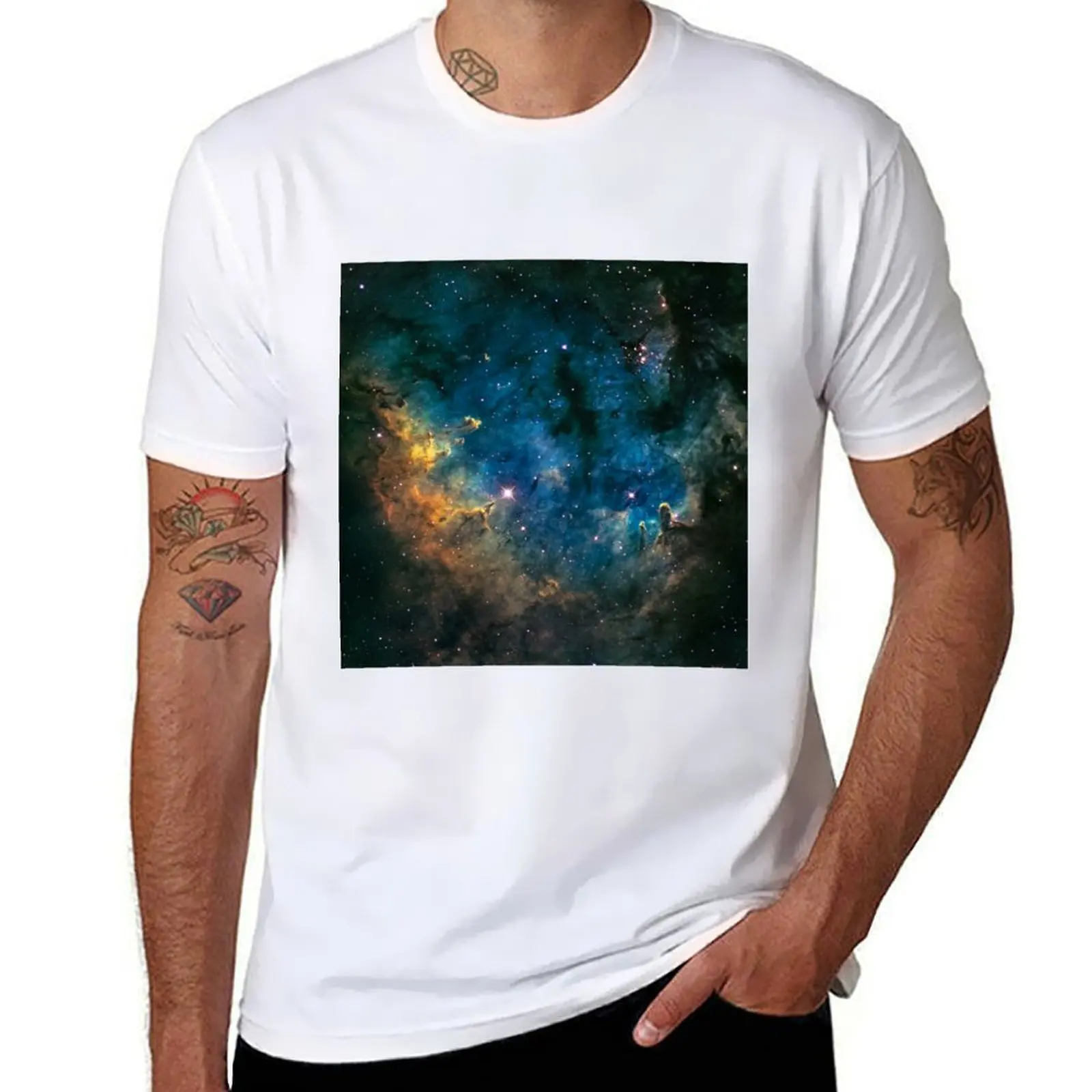 

Boomerang Nebula T-Shirt essential t shirt man t shirt graphic T-Shirt