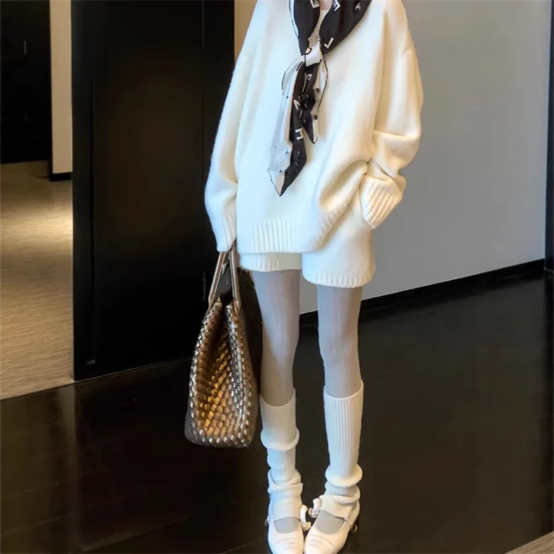 

2026 Women's Round Neck Sweater Winter New Two-Piece Set Loose Casual Style Knit Top And Shorts Outfit For Women