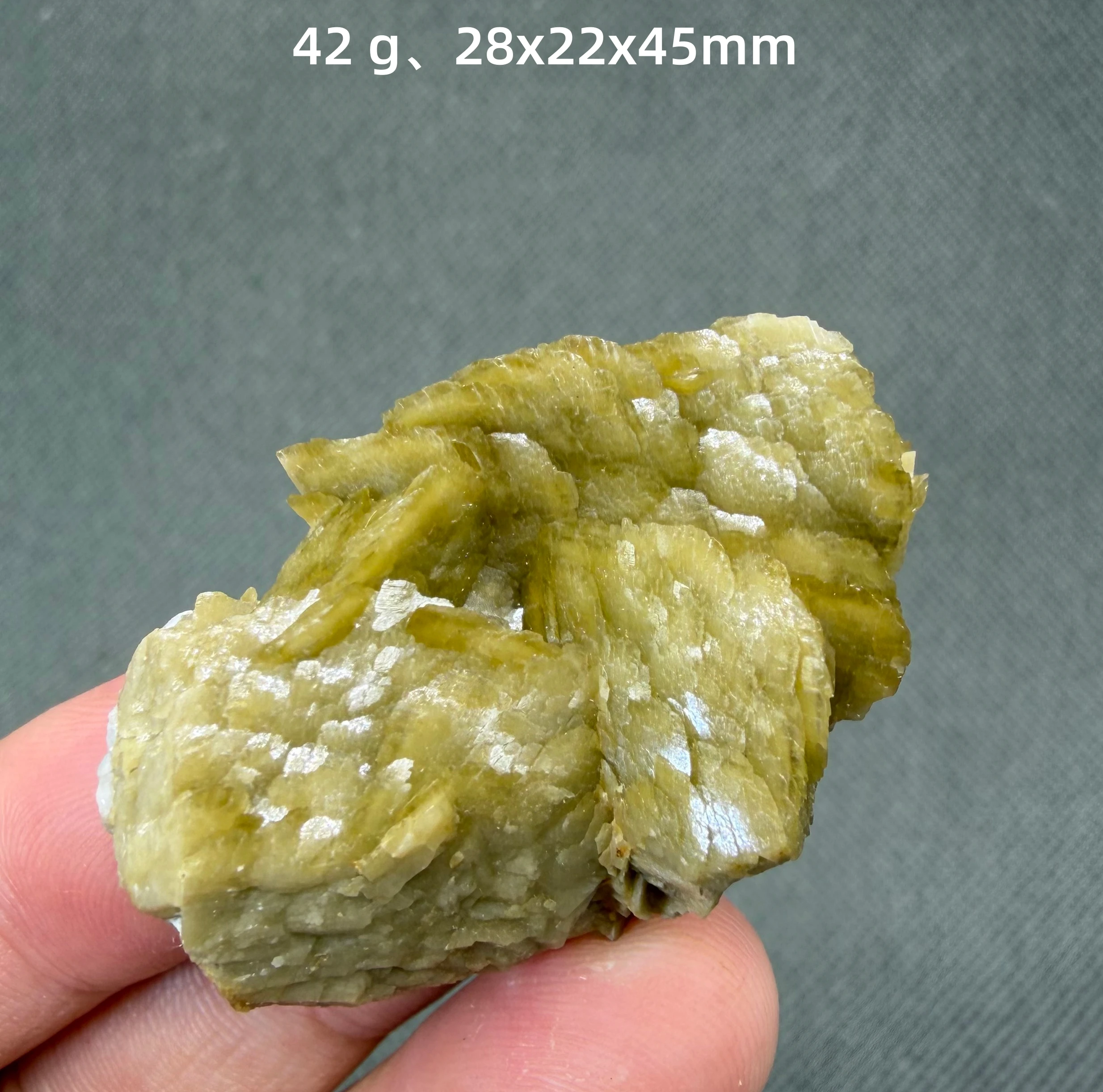 Large Natural Siderite Mineral Specimen Rhombohedral Iron Carbonate Raw Crystal Stone for Collection Home Decor Geology Teaching