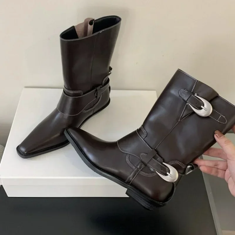 Botas vaqueras occidentales Vintage para mujer, Botines de tacón medio de cuero para estudiantes, otoño e invierno, 2024