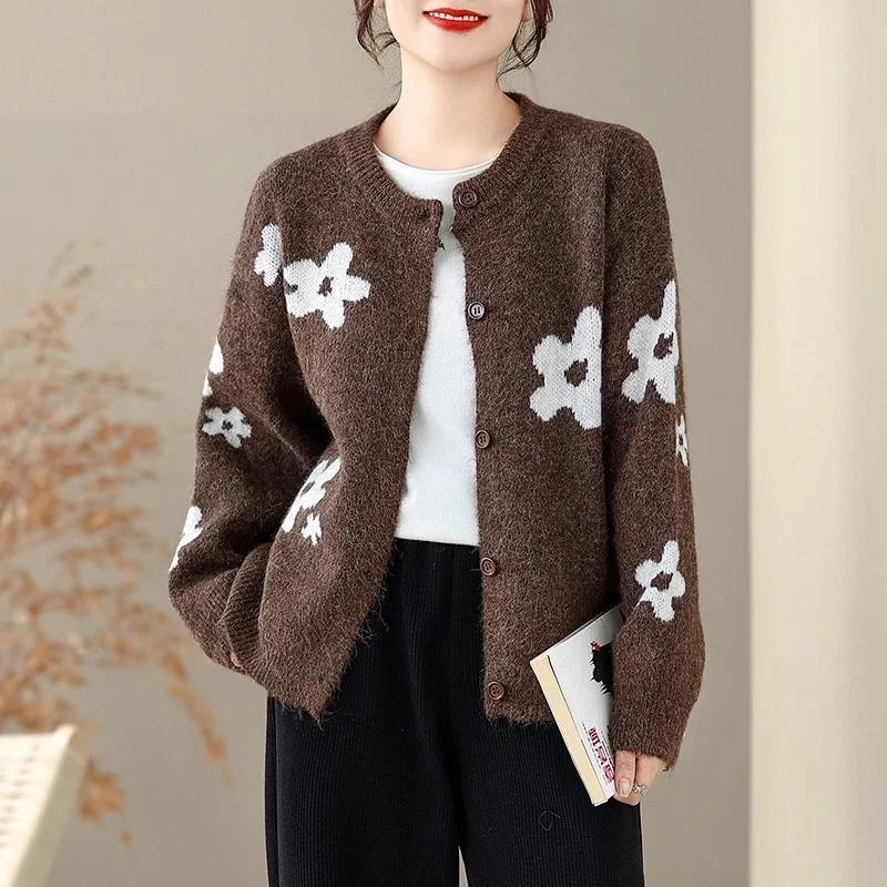 

Gentle Wind Flower Knitted Cardigan Women's 2026 Autumn/Winter New Loose Slim Versatile Soft Sweater Coat w1530