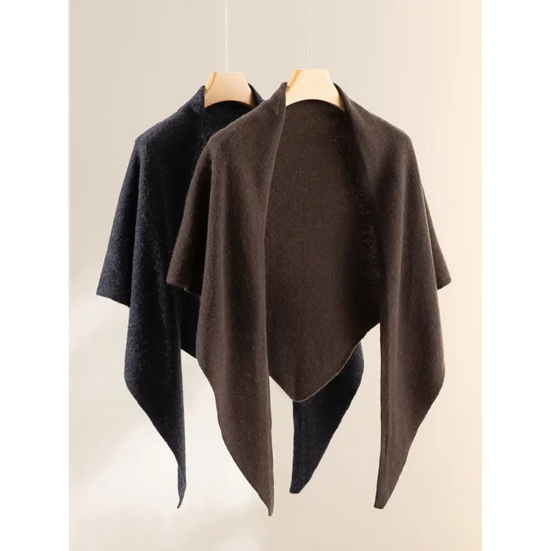 新しい100％ウール三角スカーフショール、秋冬ミニマリスト暖かいソフトエレガントな無地ショール
