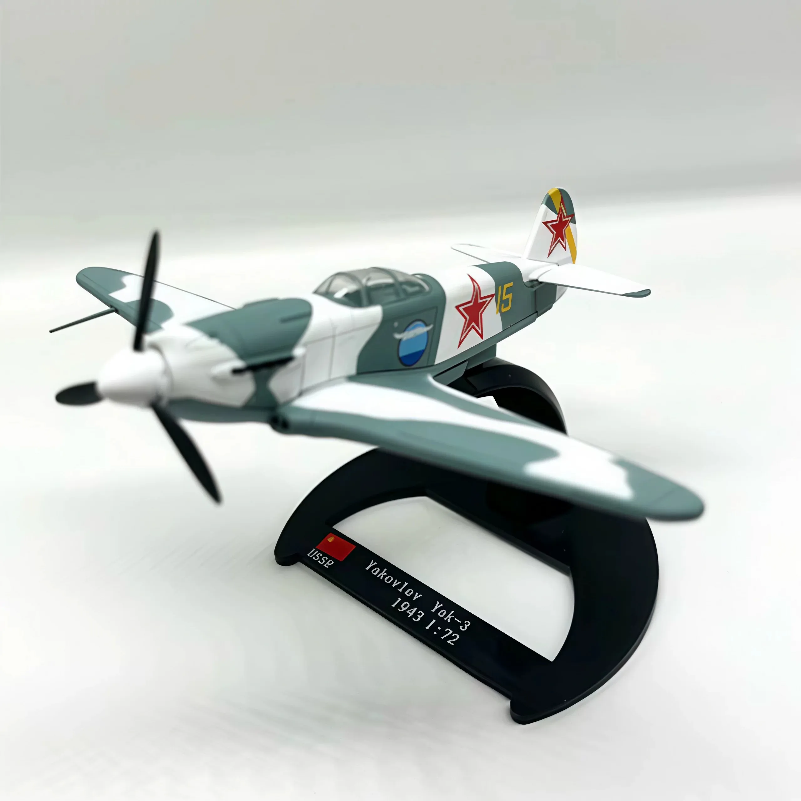 1:72 Scale Soviet Yak-3 Fighter Alloy Airplane Models Diecast Aircraft Classic Finished For Military Enthusiast Souvenir Display